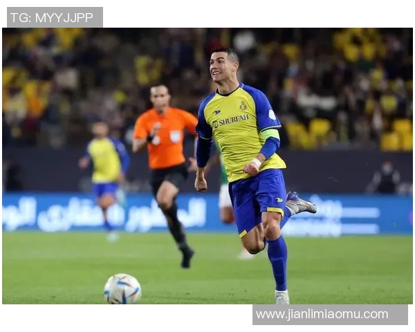 全球足球巨星排行榜揭晓前三名球员的荣耀与成就分析