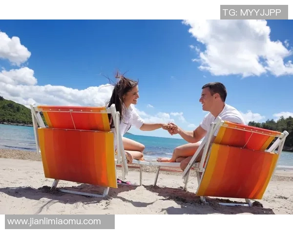 足球明星海滩放松时刻曝光引发热议露鸟照背后的故事与反响 足球明星海滩放松时刻曝光引发热议露鸟照背后的故事与反响