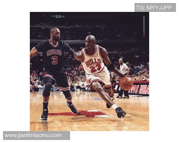 帕纳辛纳与阿尔巴的激烈对决揭示篮球战术与团队合作的重要性 帕纳辛纳与阿尔巴的激烈对决揭示篮球战术与团队合作的重要性